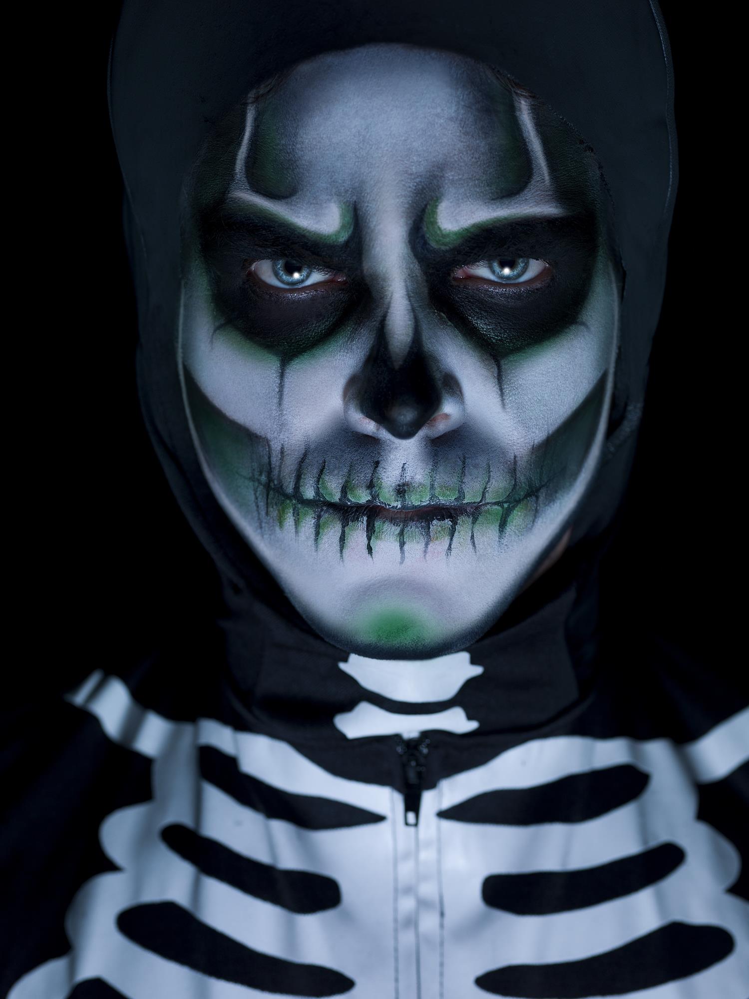 Smiffys Glow in the Dark Skeleton Kit - 43964