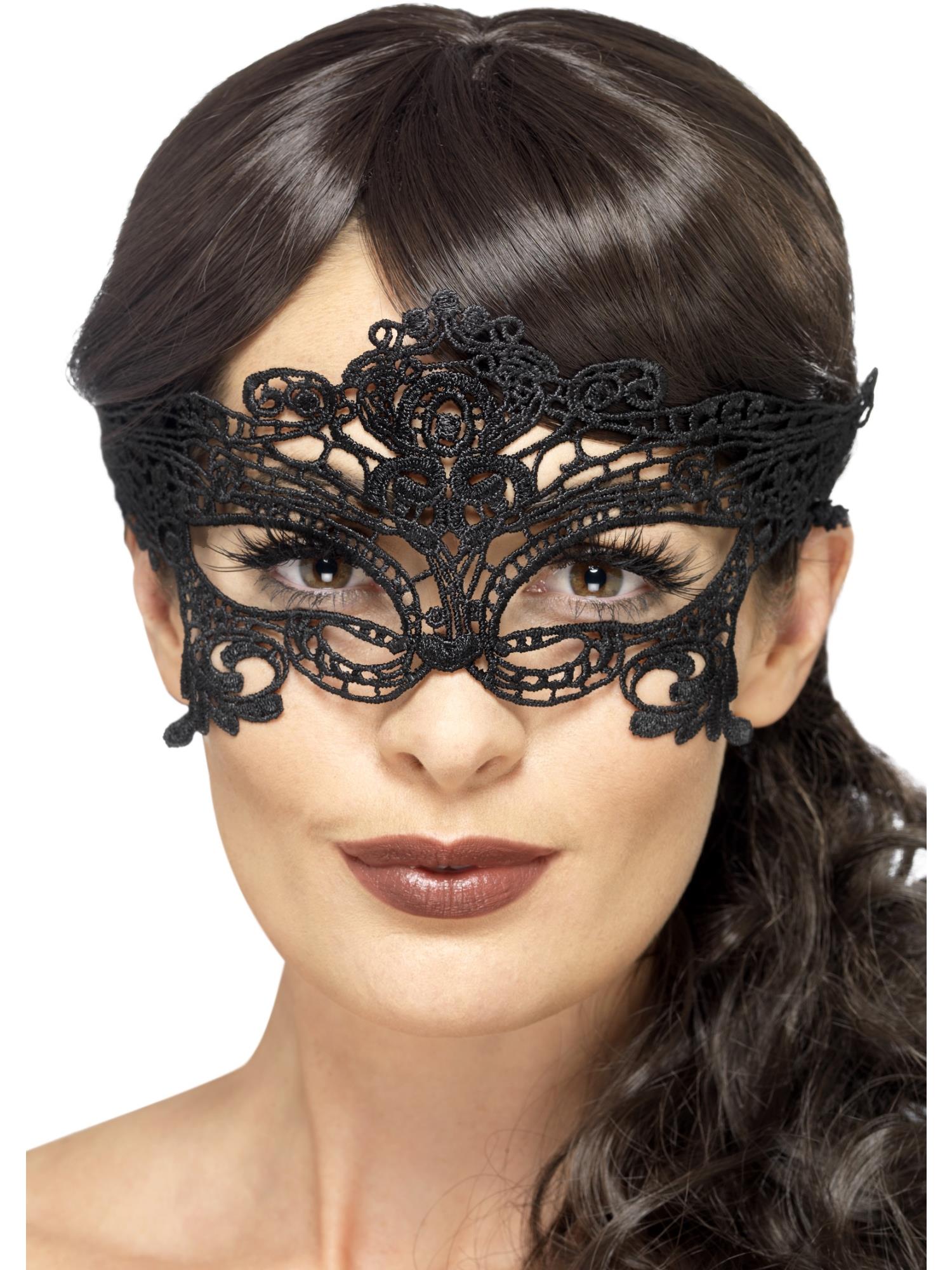 Embroidered Lace Filigree Heart Eyemask